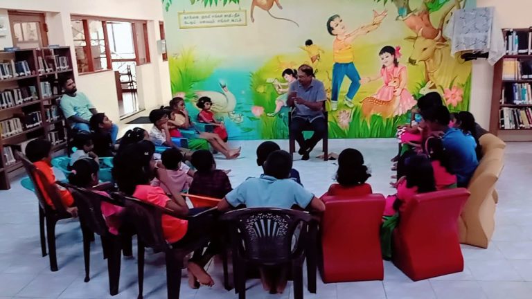 கதைகேட்டு மகிழுங்கள்